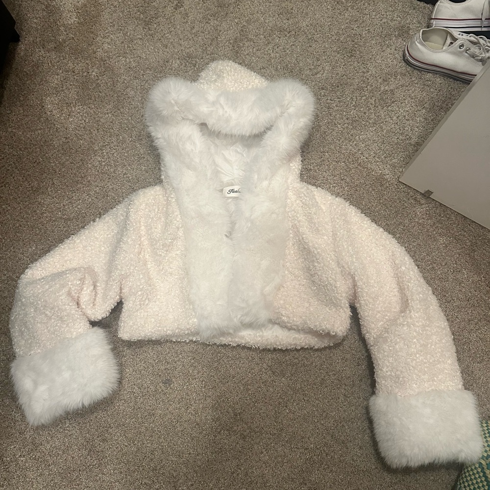 Cream Puffers Cropped Jacket with Plush Hood